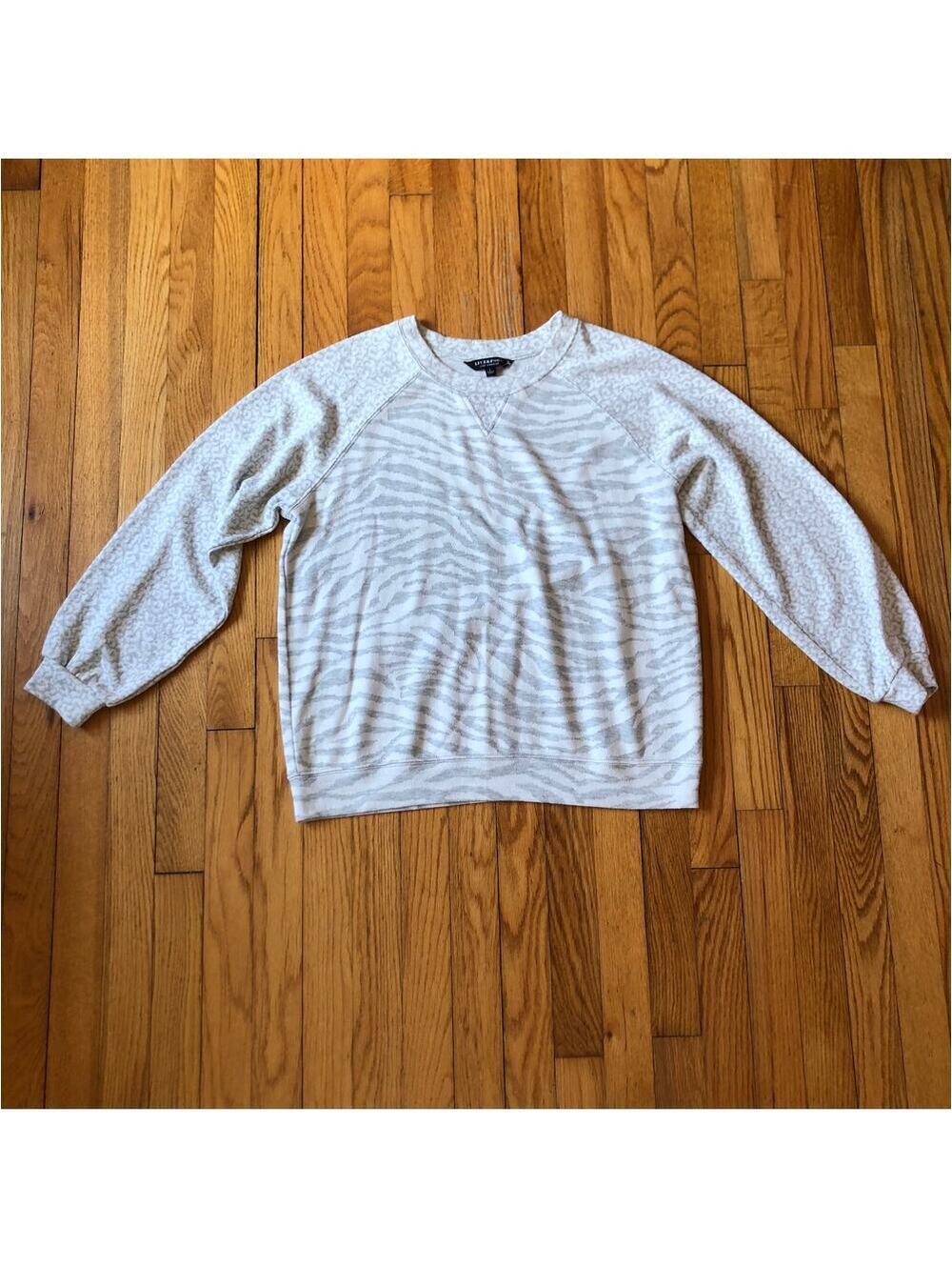 Liverpool Los Angeles NWOT Women's Gray Animal Print Pullover Sweater Size L